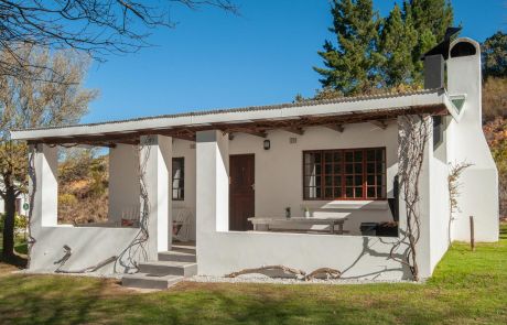 1_Blue-Crane-Cottage_Outside-1 – Copy