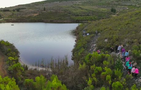 2_Rusty-Gate_Hiking_Twin-Rivers-Trail